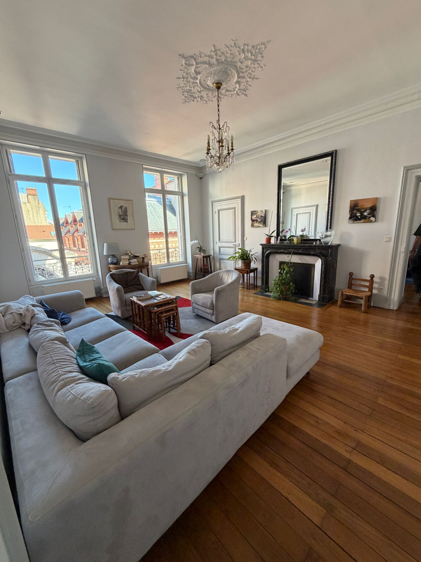 Commerce à vendre à Orleans, 475 m², 12 pièces – photo 2 sur 20