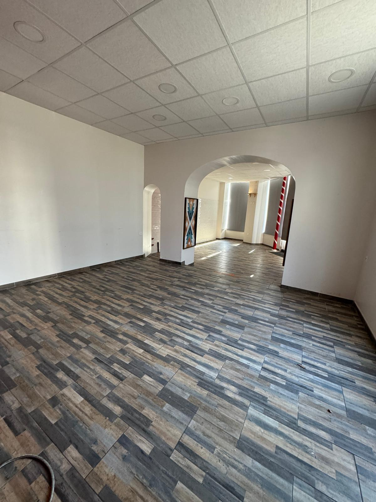 Maison à vendre à Orleans, 282,35 m² – photo 2 sur 16